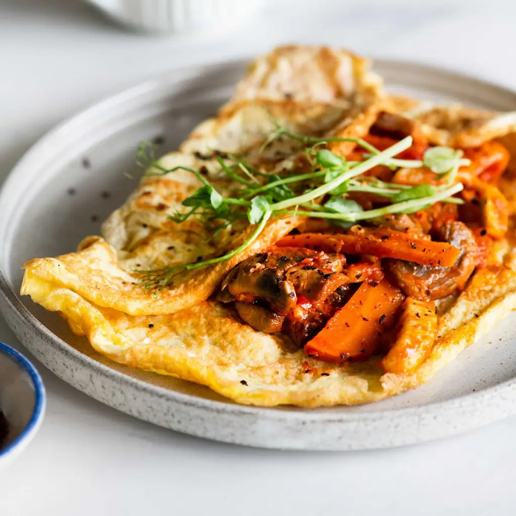 Омлет с овощами и грибами в томатном соусе.jpg Омлет с овощами и грибами в томатном соусе.jpg